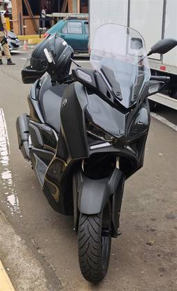 YAMAHA XMAX 250 CONNECTED ABS YAMAHA XMAX 250 CONNECTED ABS